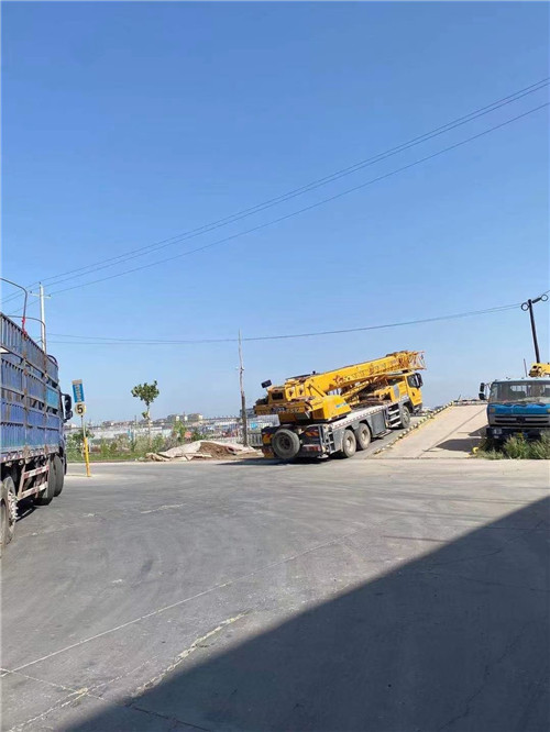 广安区25吨吊车的租赁价格大概是多少？