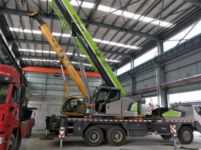 广安区高空车出租需要注意哪些安全事项？