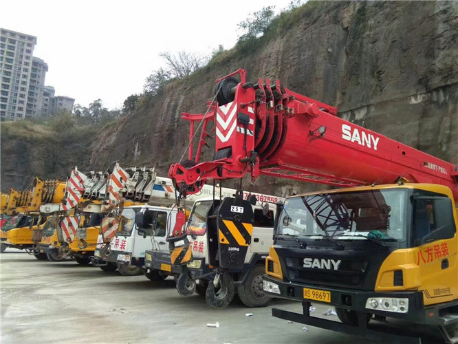 广安区吊车出租按什么计费？台班费、单次费、里程费怎么算？