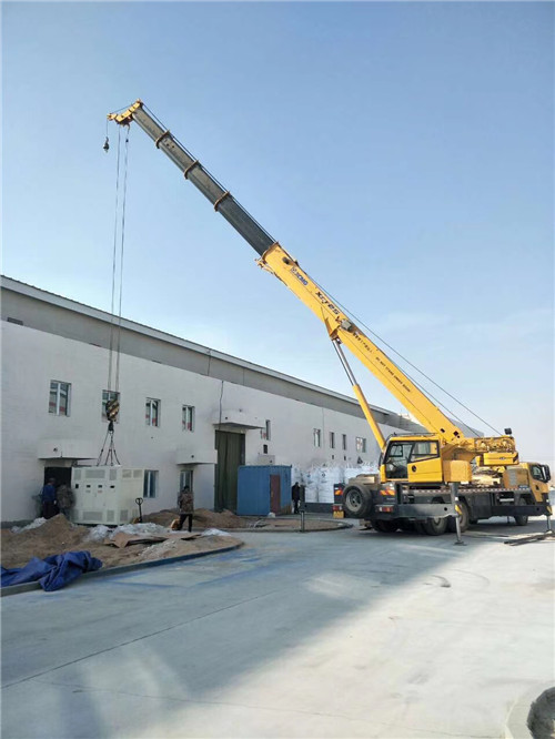 广安区“超载就喊停”—— 吊车的 “重量保镖” 技术